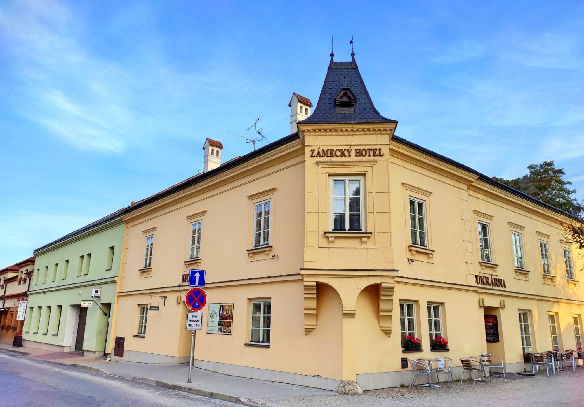 Zamecky Hotel Леднице Экстерьер фото