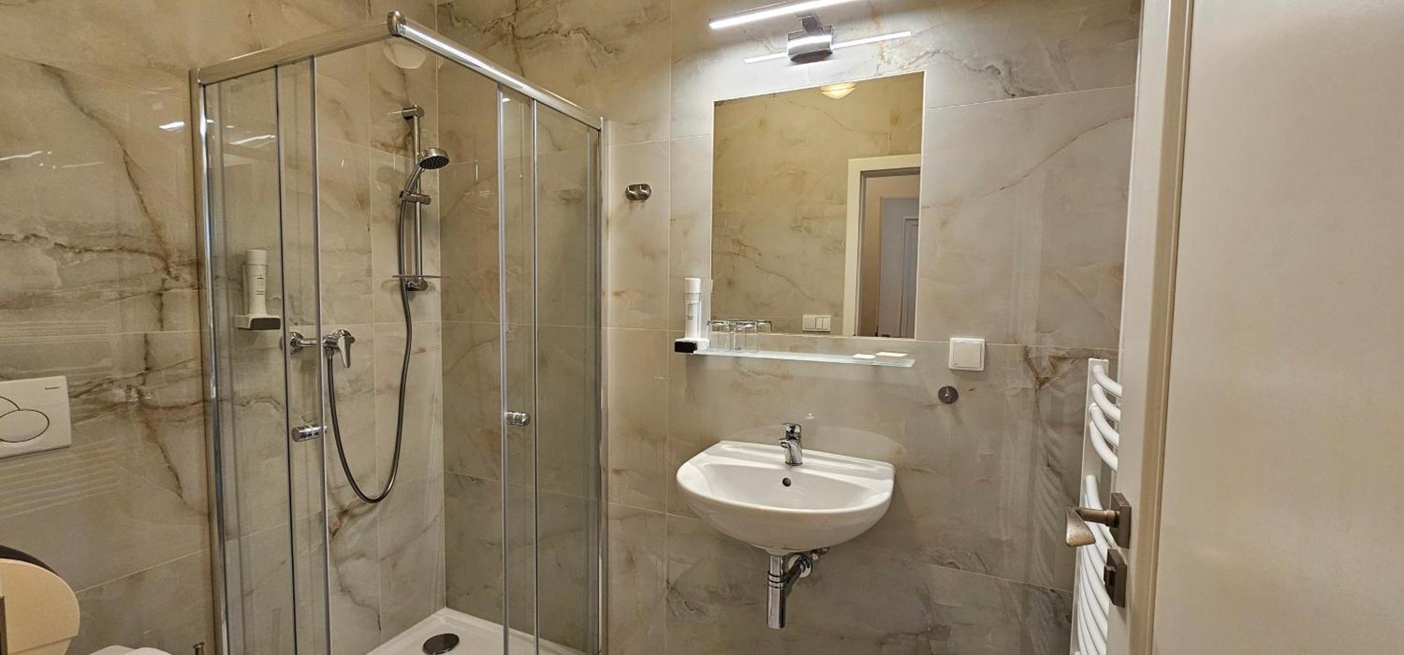 Zamecky Hotel Леднице Экстерьер фото