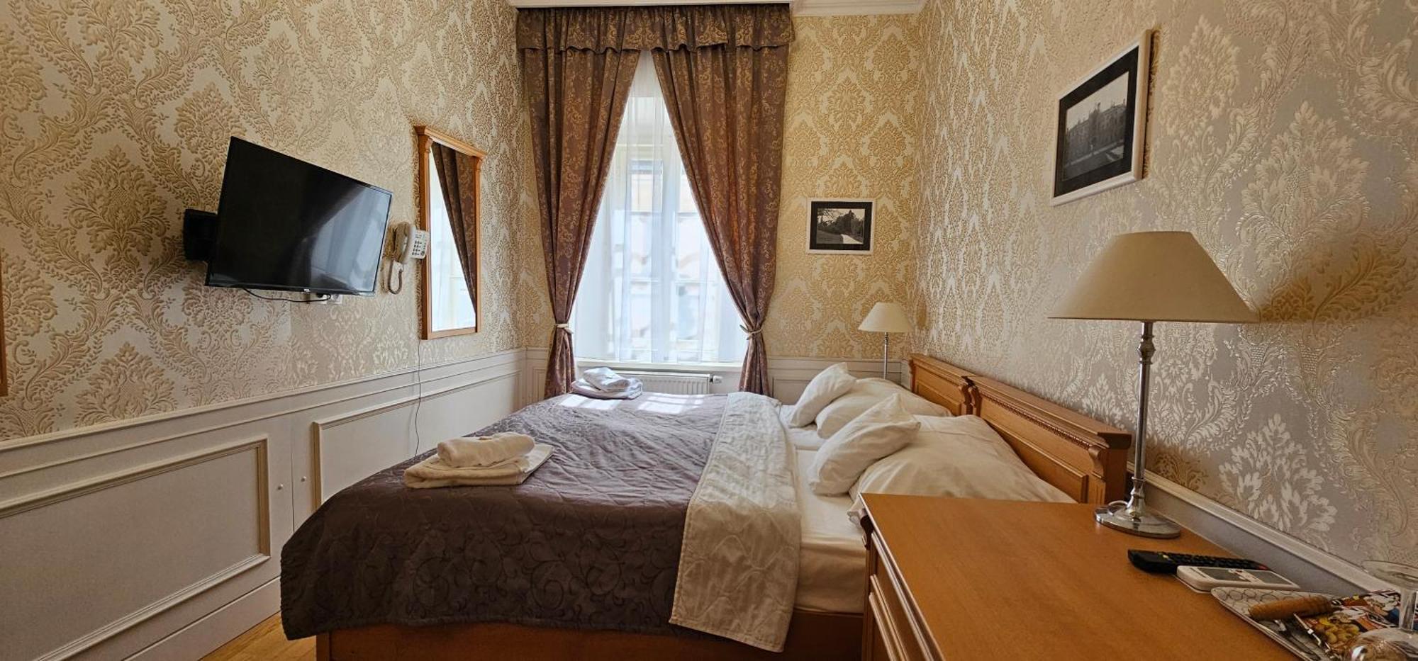 Zamecky Hotel Леднице Экстерьер фото